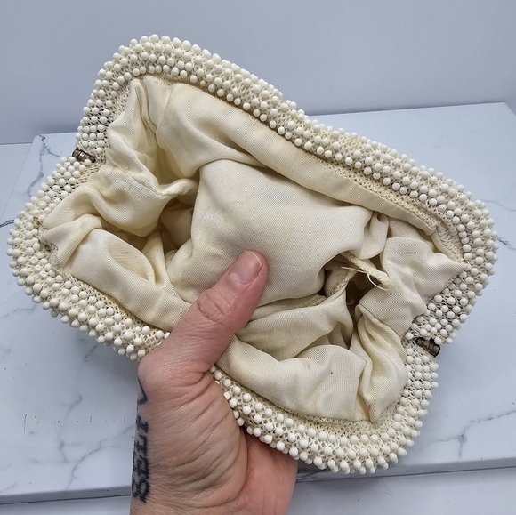 vintage 60s creamy white monochrome bead maximalist small clutch purse - Picture 4 of 11